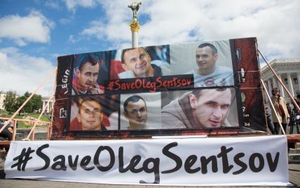 Весь мир требует немедленно освободить Сенцова и других политзаключенных - Порошенко