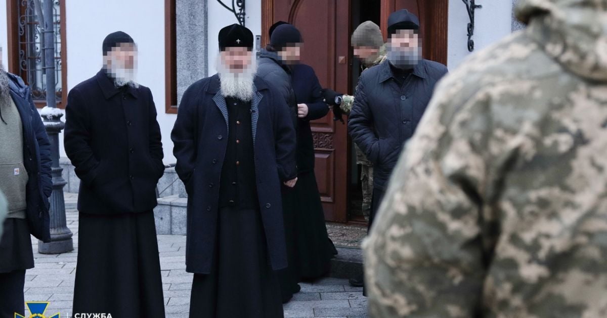 СБУ проводить обшуки в Києво-Печерській лаврі: що відомо (фото)