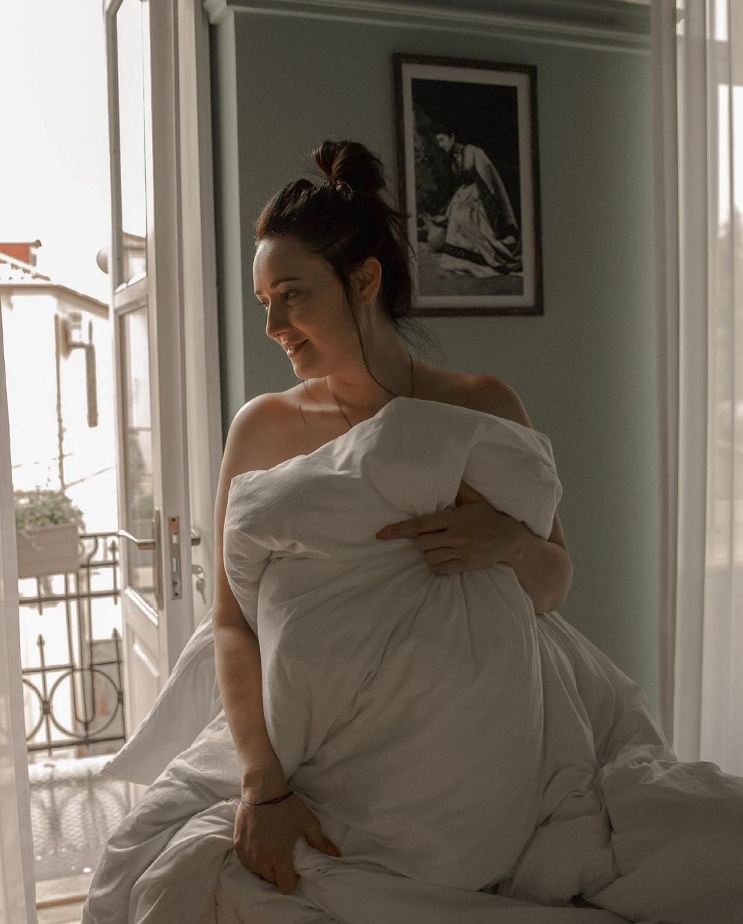 Телефонмен түсірілген аққұба сиськи суреттері