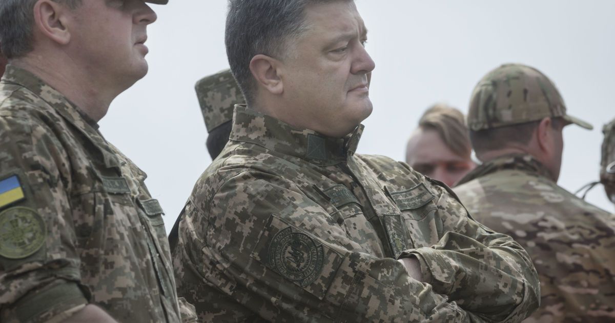 Порошенко утвердил документ, определяющий военную политику Украины
