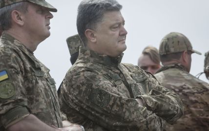 Порошенко затвердив документ, що визначає воєнну політику України