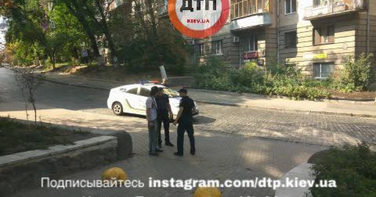 В Киеве в парке мужчина устроил стрельбу из револьвера