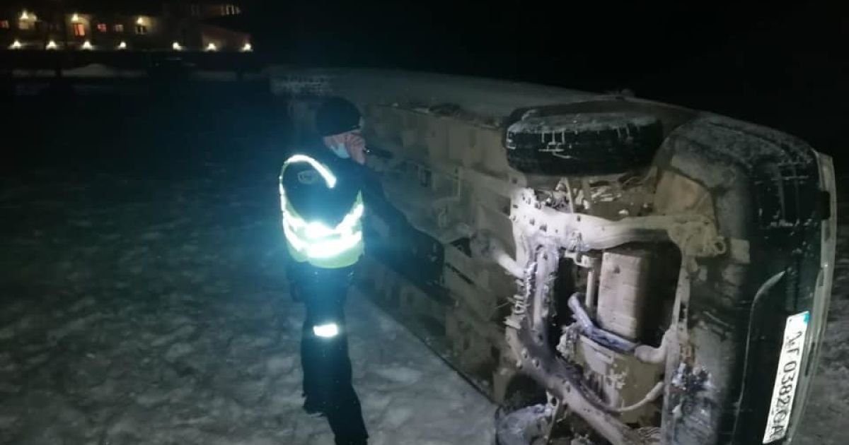 На Прикарпатье в ДТП погибла семилетняя девочка, еще двое взрослых и ребенок травмированы (фото)