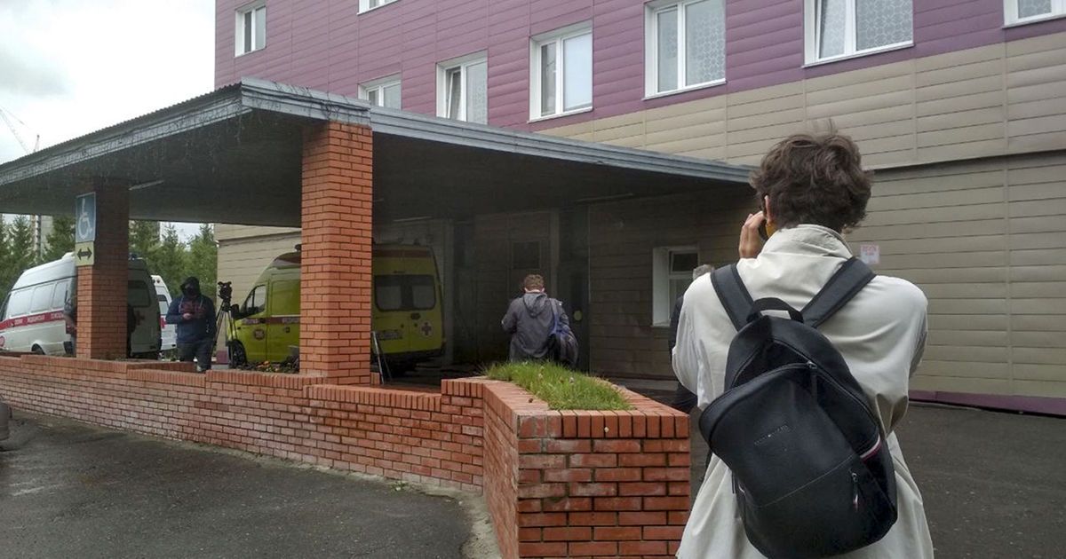 Больница в Омске, где находится оппозиционер Навальный