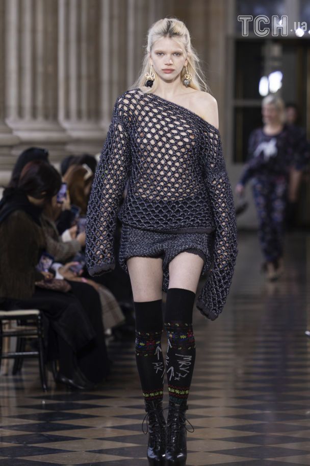 Показ коллекции Vivienne Westwood осень-зима 2023-2014 / © Associated Press