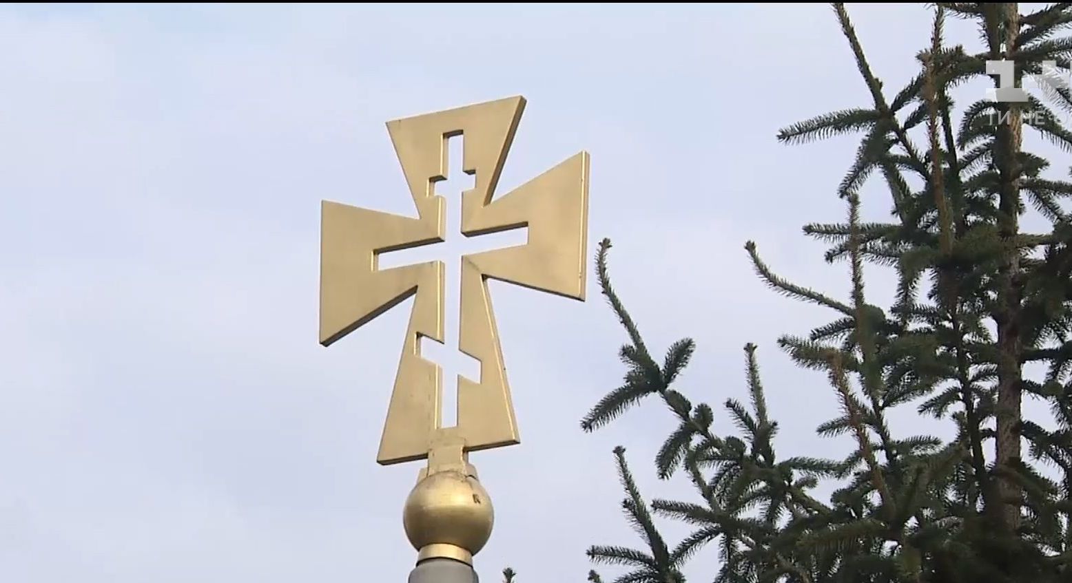 Монахи "Десятинного монастиря" погрожували відрізати голову директору Нацмузею історії