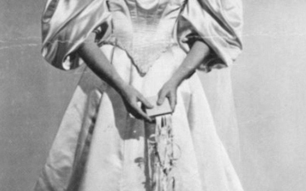 Еще одна внучка Марии надела платье на свадьбу в 1948 году. / © Daily Mail