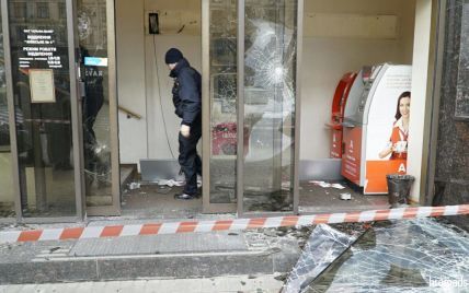 Дневные погромы офиса Ахметова и российских банков обернулись уголовными делами