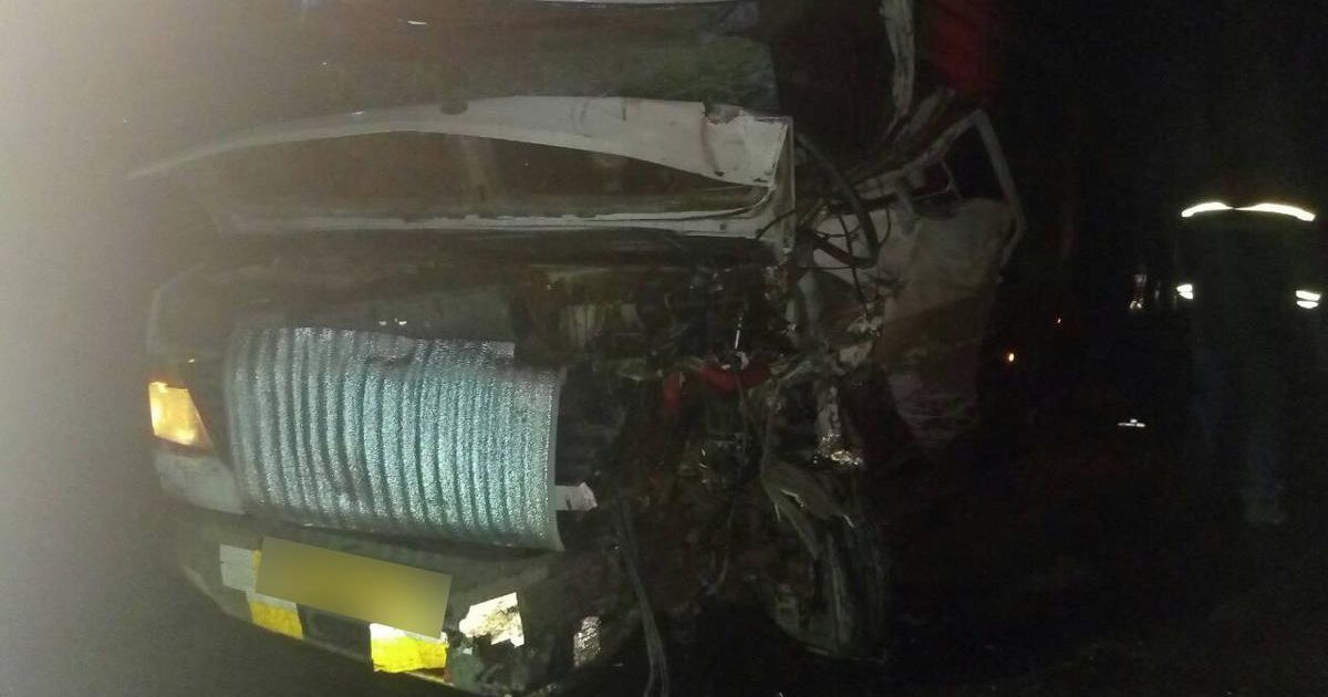 На Буковині внаслідок моторошного зіткнення двох мікроавтобусів загинула жінка-водій