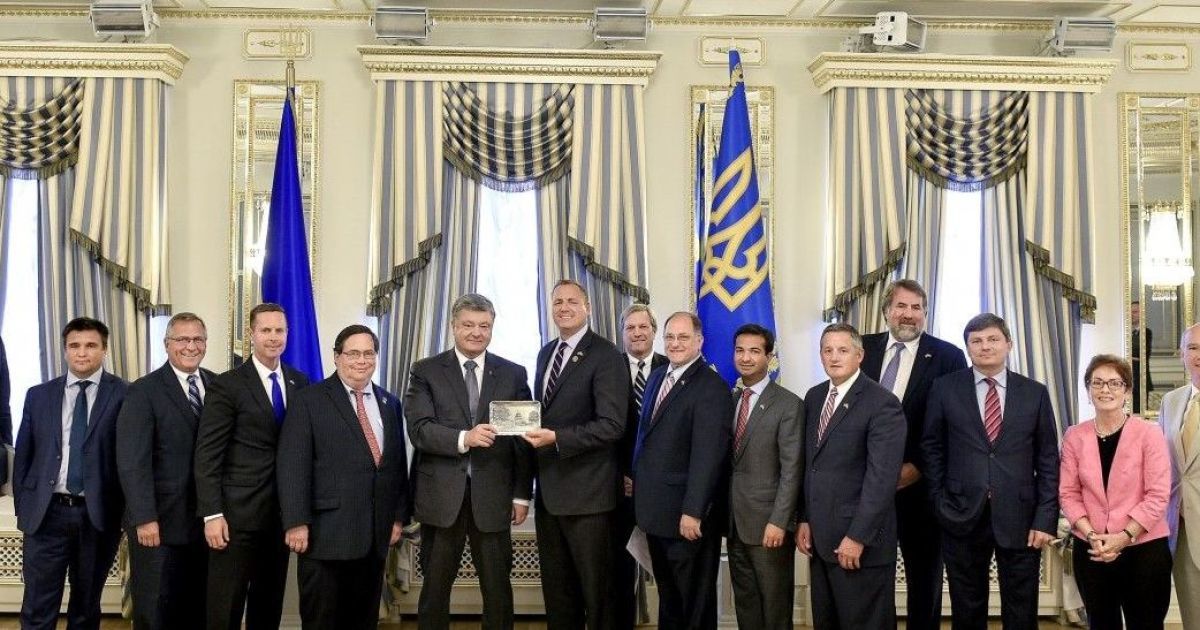 Порошенко провел встречу с делегацией американских конгрессменов