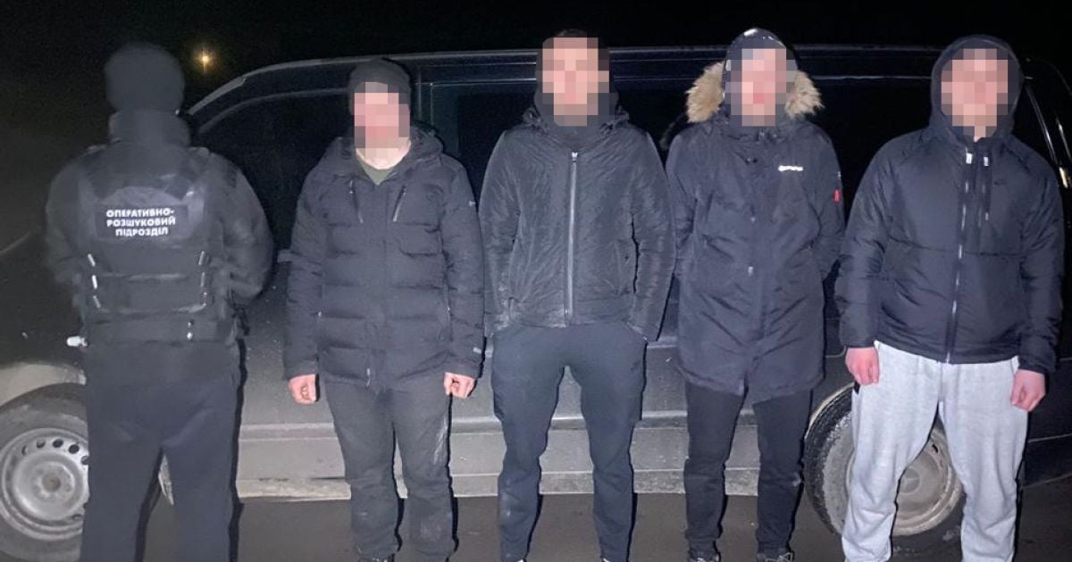 Ухилянти вишукують нові способи, аби втекти за кордон: у ДПСУ розповіли найкумедніші історії