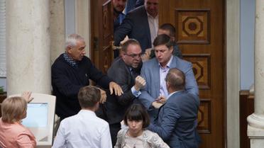 пашинський і власенко. бійка_1 / © УНІАН