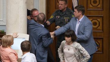 пашинський і власенко. бійка_2 / © УНІАН