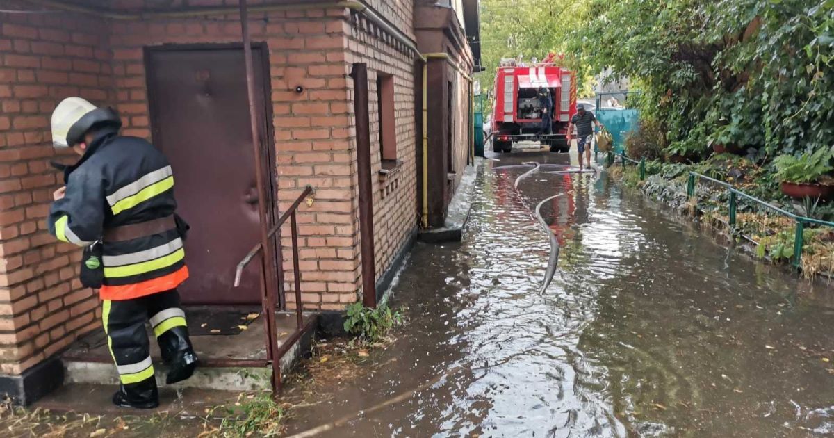 наслідки негоди у Вінниці_4 / © ГУ ДСНС України у Вінницькій області