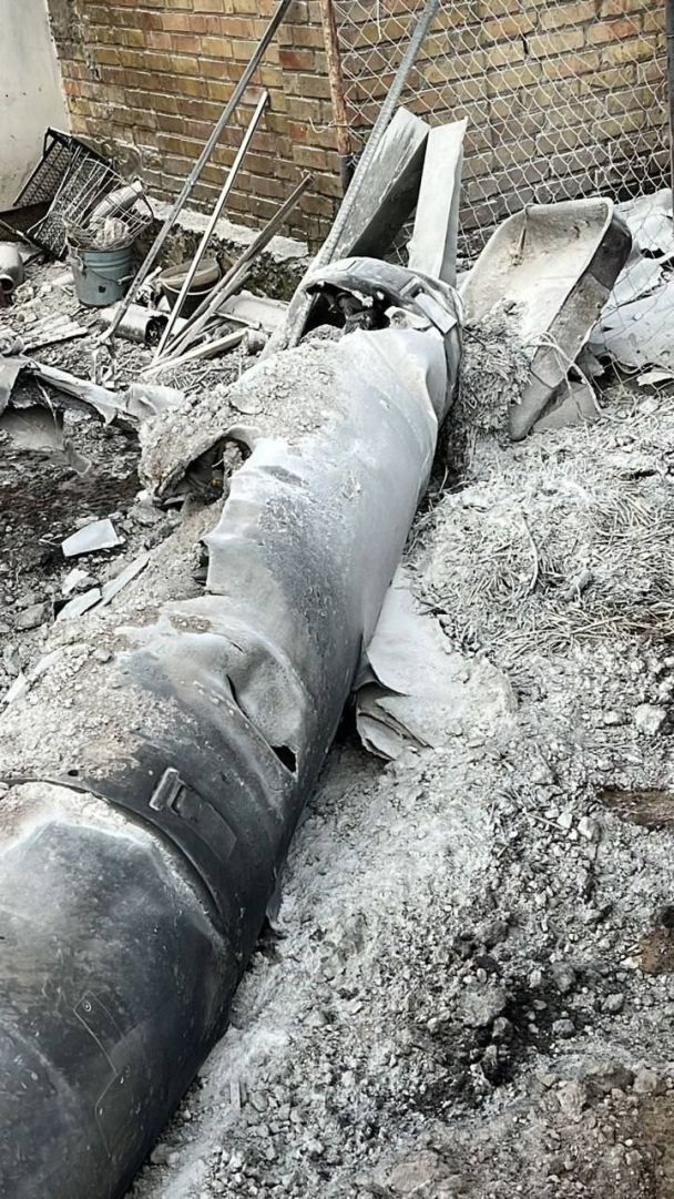 Частини збитої ракети виявили на території населеного пункту в одному із районів області / Фото: Нацгвардія / ©