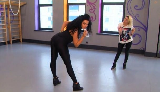 Каменских оттачивает танцевальное мастерство / © Светская жизнь