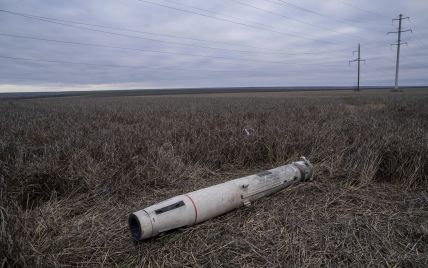 В Одесской области обломки крылатой ракеты попали в жилой дом
