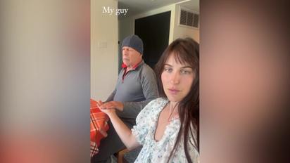 Дочь Брюса Уиллиса поделилась редким видео с ним