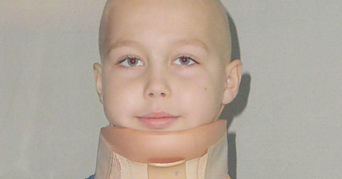 8-летний Виталик нуждается в помощи