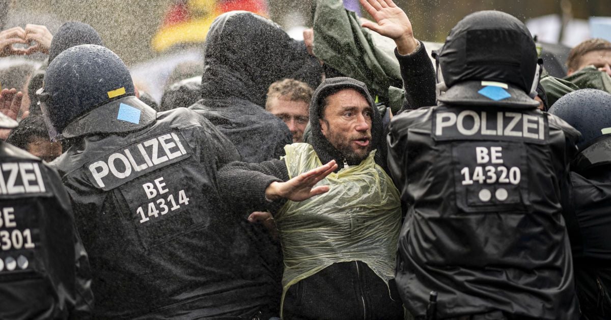 Пандемия коронавируса: в Германии прошли протесты против локдауна