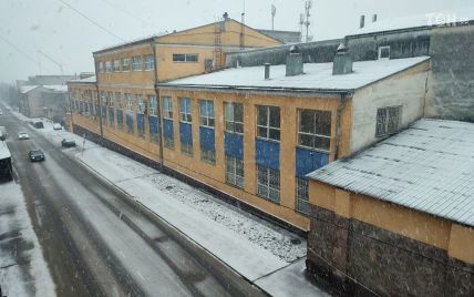 Из-за сильного ветра и гололеда во Львовской области объявили штормовое предупреждение