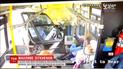 В американському штаті Нью-Йорк у пасажирський автобус в'їхав автомобіль