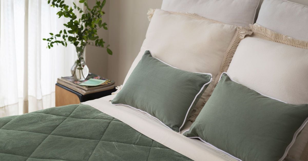 The best material for bed linen has been named without tangles and