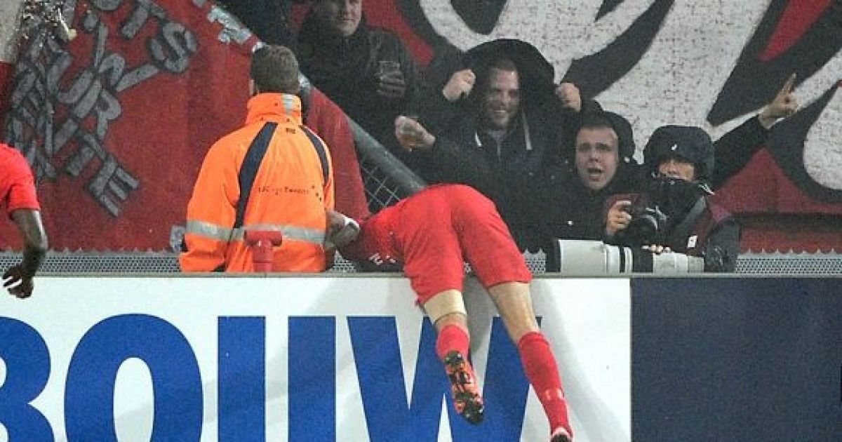 Зиеш зацепился.