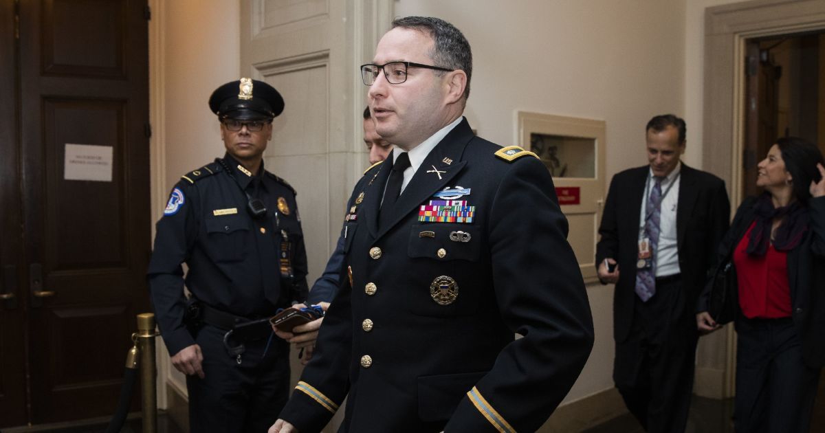 Один із ключових свідків у справі імпічменту Трампа звільняється із Білого дому – CNN