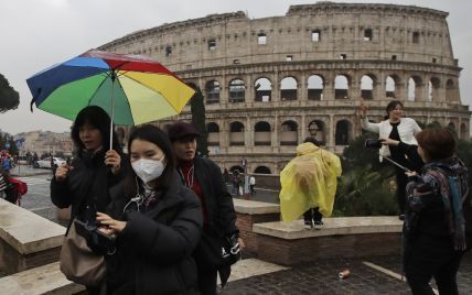 Всю Италию "закрывают" на карантин из-за коронавируса