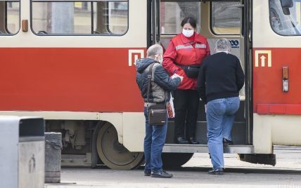 Кличко спрогнозував, коли у Києві відновлять рух громадського транспорту в звичайному режимі