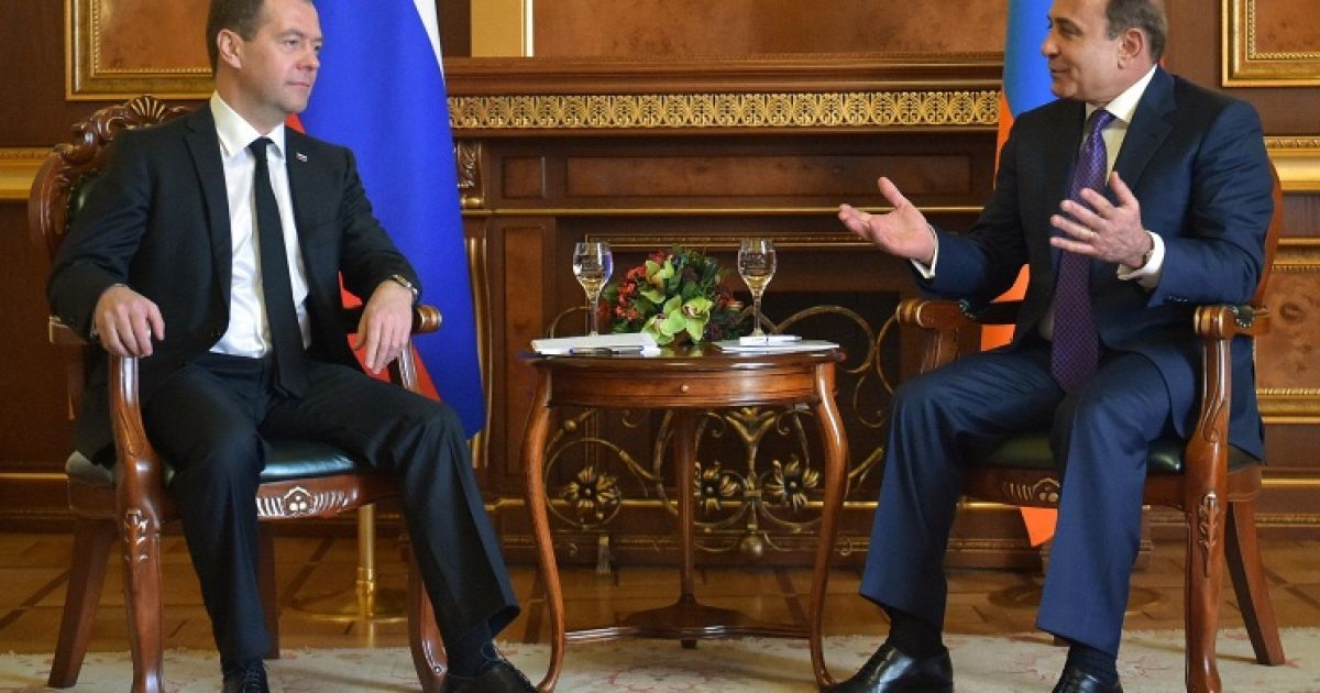 Армения просит Россию не продавать оружие Азербайджану