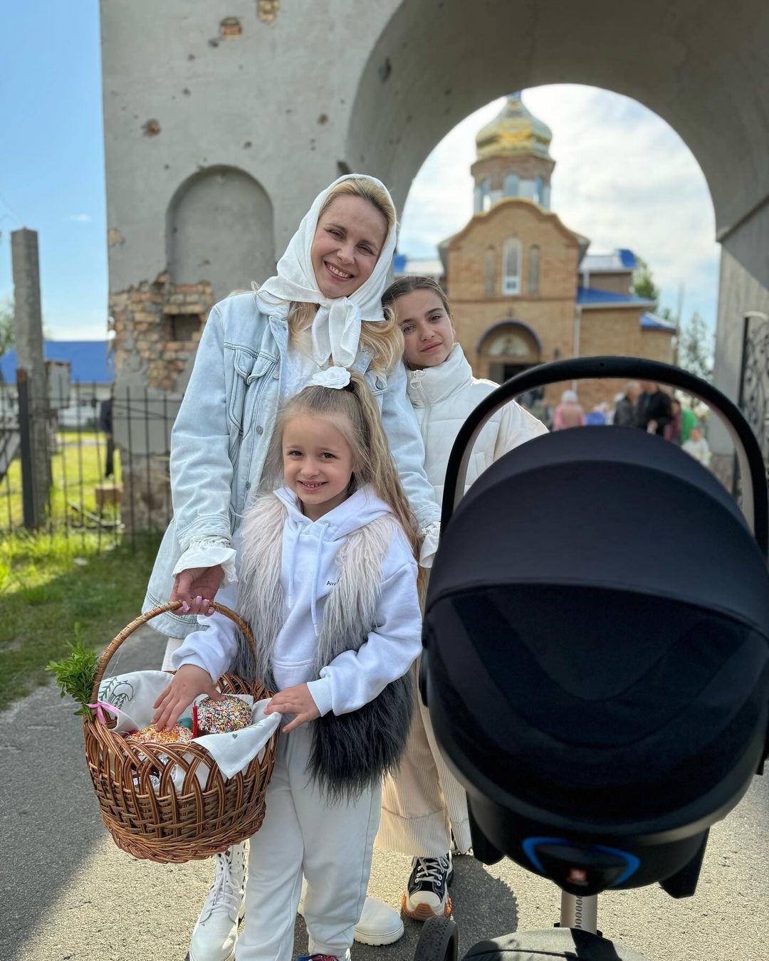 Зірки святкують Великдень / ©
