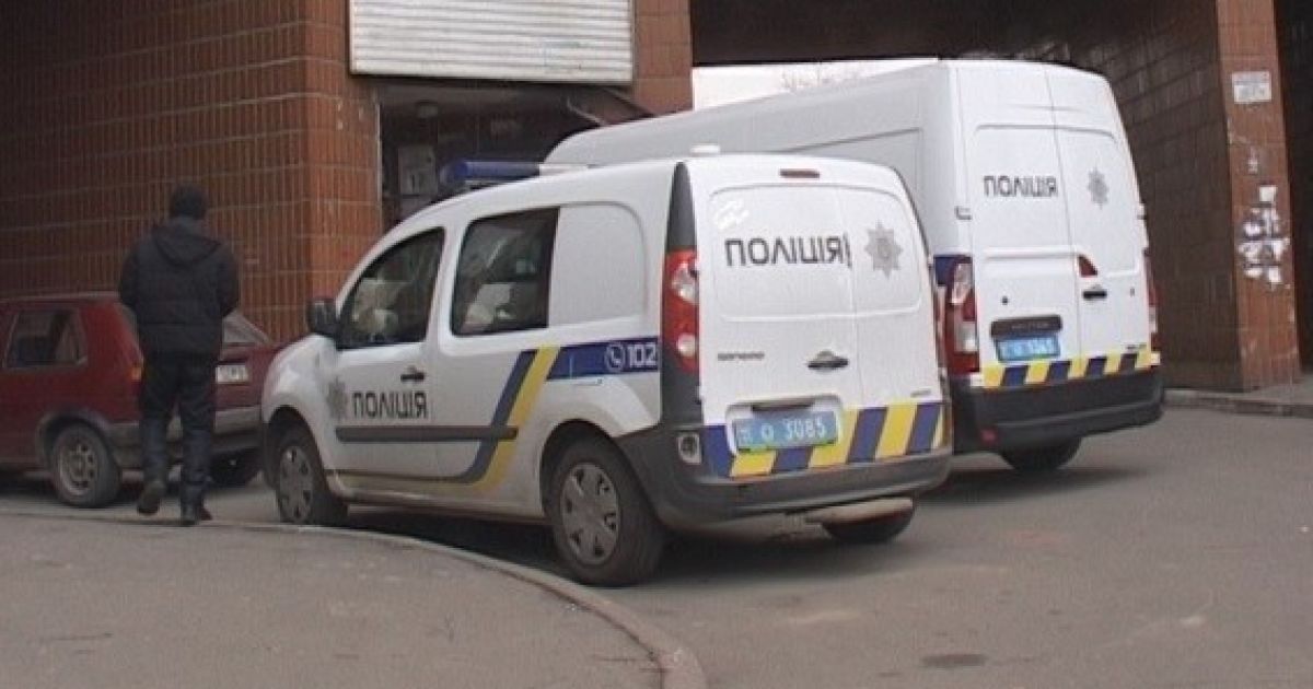 В Киеве наркоман убил свою мать и два месяца жил с ее трупом в квартире