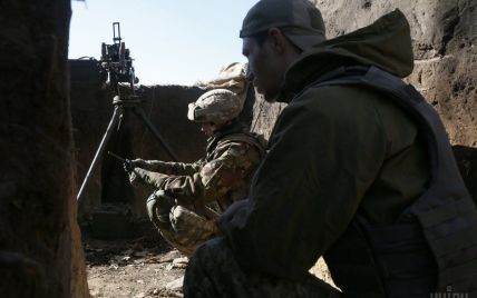 Четыре обстрела боевиков и двое раненых украинских военных – сутки в ООС