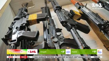 Район, де виготовляють підробки найвідомішої зброї – дивіться в новому випуск "Світу навиворіт"