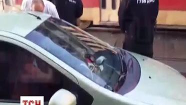 В Киеве взяточницу задержали в ее собственном авто