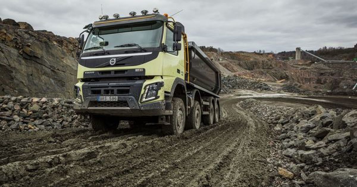 Грузовики Volvo получат автоматический полный привод (видео)