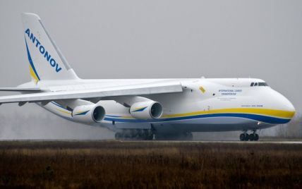 Попри санкції ЄС: український літак АН-124 перевозив винищувачі з Білорусі до Сербії