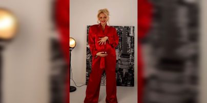 В третий раз беременная Лилия Ребрик очаровала ярким образом