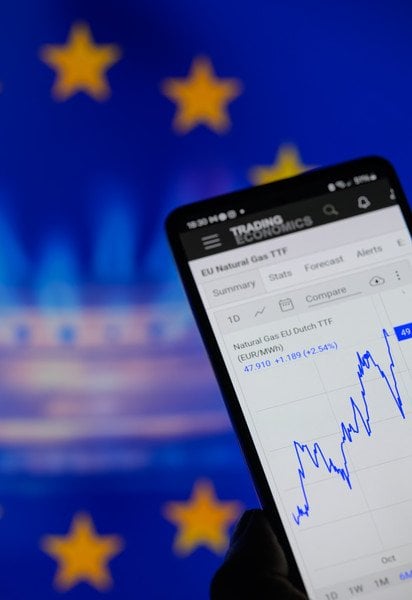 Під обмеження потрапляє російська нафта, банки та компанії з обхідних схем