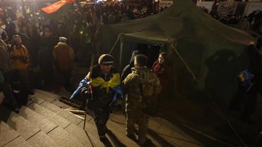 Намети на Майдані вночі проти 21 лютого / © УНІАН