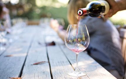 ​​​​​​​Дивний присмак вина став для британки сигналом про хворобу серця