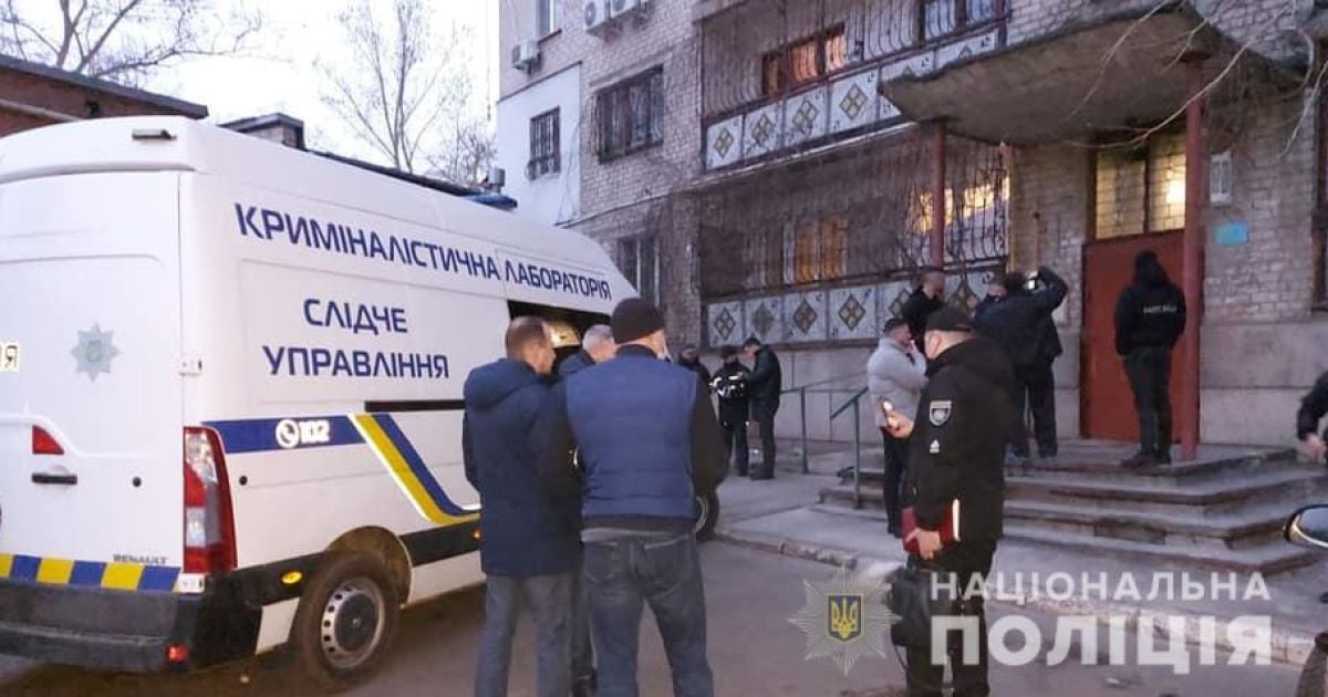 Знайшли в орендованій квартирі з вогнепальним пораненням: в Миколаєві вбили жінку