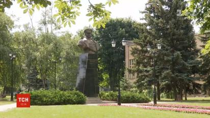 В Харькове снова появился памятник кровавому маршалу Жукову
