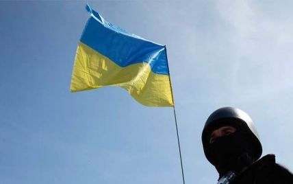 На Донеччині військові змусили бойовиків двічі на день слухати Гімн України