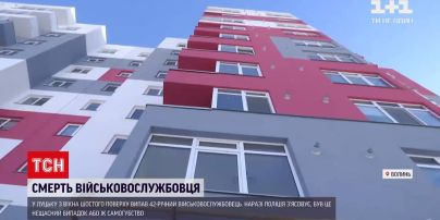 У Луцьку з вікна шостого поверху випав військовослужбовець