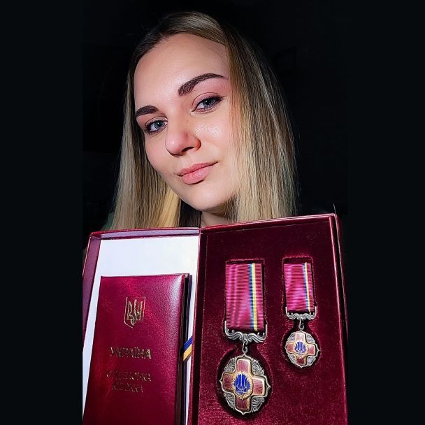 Парамедикиня з "Госпітальєрів" Ірина Цибух "Чека" / © Facebook/Госпітальєри