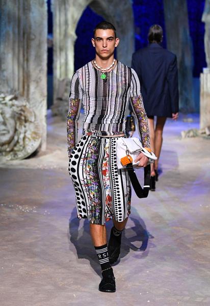 Коллекция Versace трет-а-порте сезона весна-лето 2021 / © East News