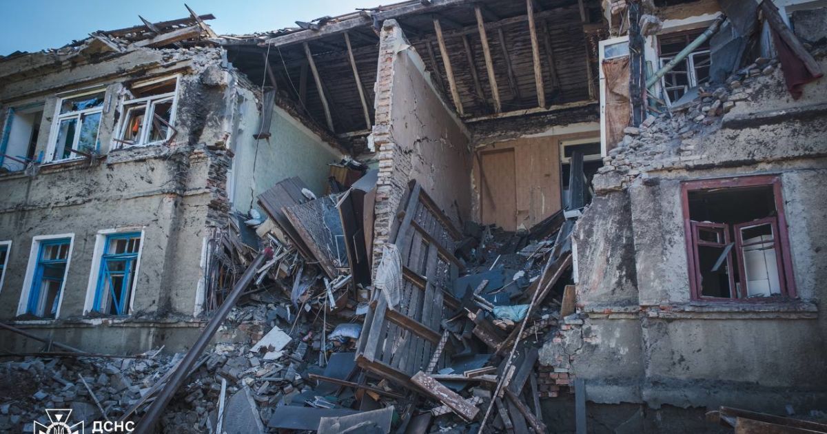 В Краматорске из-под завалов спасли мужчину